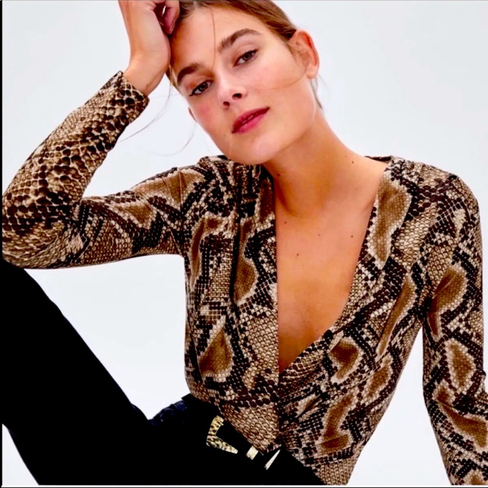 NWOT ZARA SNAKESKIN PYTHON PRINT BODYSUIT M 🤎